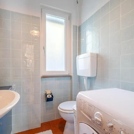 Gorgeous Home In Moneglia With Wifi Vakantiehuis