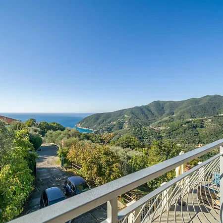 Vakantiehuis Gorgeous Home In Moneglia With Wifi *