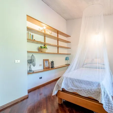 Pet Friendly In With Kitchen *