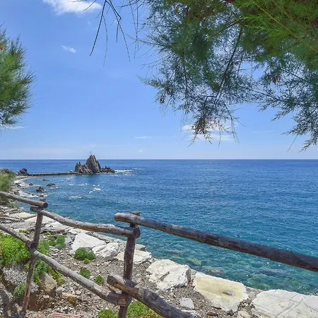 Gorgeous Home In Moneglia With Wifi